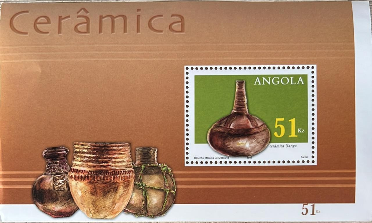 Angola 2002 Ceramics Pottery M/s MNH